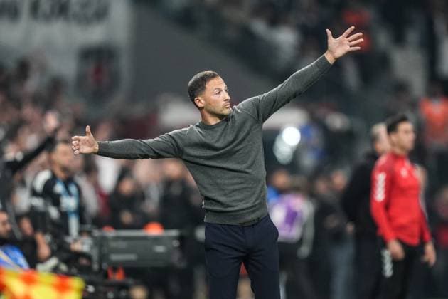 Besiktas v Fenerbahce - Turkish Super Lig ISTANBUL, TURKIYE - NOVEMBER 02: Head coach Domenico Tedesco of Fenerbahce during the Turkish Super Lig week 11 football match between Besiktas and Fenerbahce at Tupras Stadium in Istanbul, Turkiye on November 02, 2025. Hakan Akgun Anadolu Istanbul Turkey. Editorial use only. Please get in touch for any other usage.  Copyright: x2025xAnadoluxHakanxAkgunx