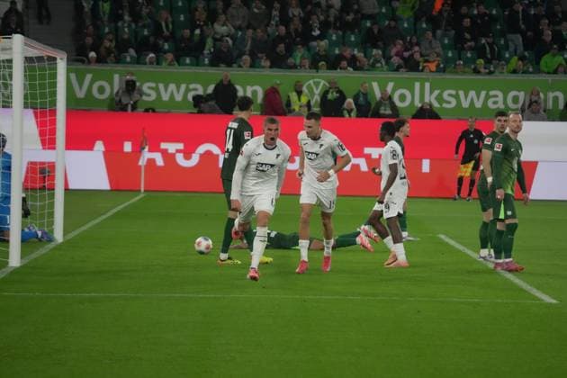 GER, 1.FBL, VfL Wolfsburg vs TSG 1899 Hoffenheim 02.11.2025, Volkswagen Arena, Wolfsburg, GER, 1.FBL, VfL Wolfsburg vs TSG 1899 Hoffenheim , im Bild Grischa Prömel (Hoffenheim) freut sich über das Tor zum 1:2. DFL regulations prohibit any use of photographs as image sequences and or quasi-video.