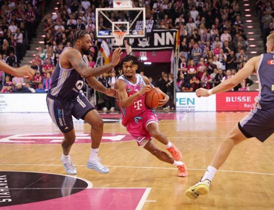 Zachery Cooks Telekom Baskets Bonn vs. ALBA Berlin 6. Speiltag - Saison 2025 26