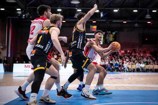 Barmer 2. Basketball Bundesliga ProA: RheinStars Koeln vs. Kirchheim, 02.11.25 Timothy Nohemian Davis (RheinStars Köln, 911 SG); Köln, 02.11.25 - Barmer 2. Basketball Bundesliga ProA: RheinStars Koeln vs. Kirchheim in der Motor World in Köln. Copyright: xBEAUTIFULxSPORTS AxelxKohringx