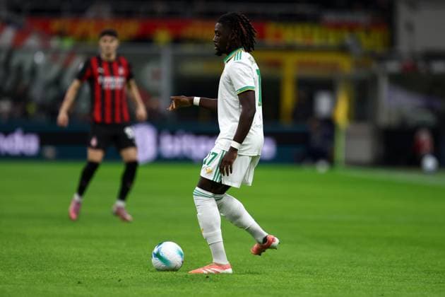 Manu Kone (AS Roma) controls the ball, Serie A, AC Milan v AS Roma, Giuseppe Meazza, November 2, 2025, Milan, Italy.