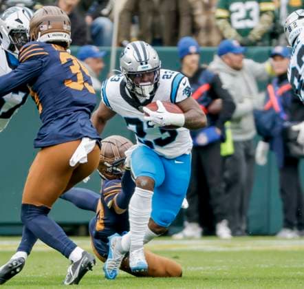 Carolina Panthers running back Trevor Etienne carries the ball on the opening kickoff in the first half of the NFL, American Football Herren, USA game between the Carolina Panthers and the Green Bay Packers at Lambeau Field in Green Bay, Wisconsin on Sunday, November 2, 2025.  GBW20251102802 TANNENxMAURY
