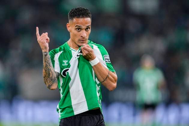 November 2, 2025, Sevilla, Sevilla, SPAIN: Antony Dos Santos of Real Betis celebrates a goal during the Spanish league, LaLiga EA Sports, football match played between Real Betis and RCD Mallorca at La Cartuja stadium on November 2, 2025, in Sevilla, Spain. Sevilla SPAIN - ZUMAa181 20251102_zaa_a181_216 Copyright: xJoaquinxCorcherox