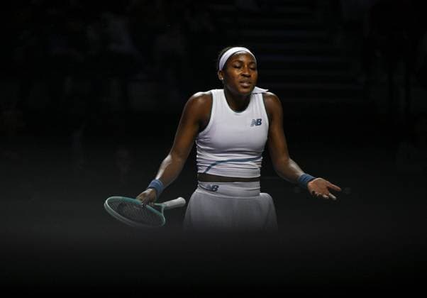 WTA, Tennis Damen Finals 2025 in Riyadh - Day Two RIYADH, SAUDI ARABIA - NOVEMBER 2: Coco Gauff of the United States plays against compatriot Jessica Pegula during their group-stage match on Day 2 of the 2025 WTA Finals, part of the Hologic WTA Tour, at King Saud University Indoor Arena in Riyadh, Saudi Arabia, on November 2, 2025. Artur Widak Anadolu Riyadh Saudi Arabia. Editorial use only. Please get in touch for any other usage.  Copyright: x2025xAnadoluxArturxWidakx