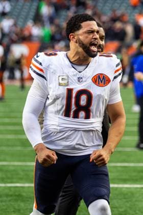 November 02, 2025: Chicago Bears quarterback Caleb Williams (18) reacts after NFL, American Football Herren, USA game action against the Cincinnati Bengals at Paycor Stadium in Cincinnati, Ohio. CSM Cincinnati United States of America - ZUMAc04_ 20251102_zma_c04_065 Copyright: xJohnxMersitsx