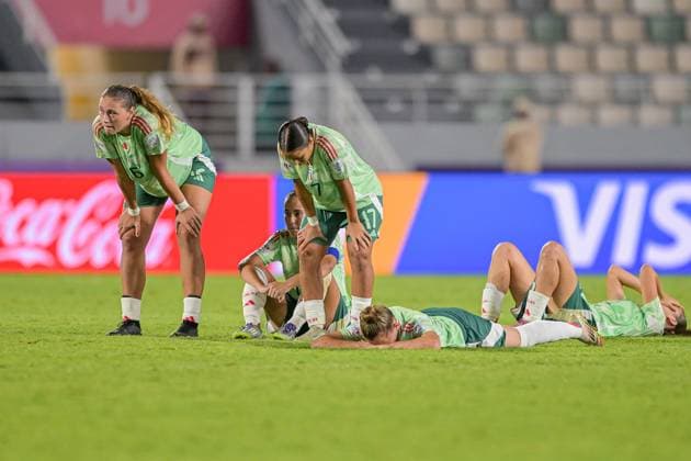 Italy expresses disappointment after the 5-4 FIFA U-17 Women s World Cup Morocco 2025 quarter-final match between Mexico and Italy in Rabat, Morocco, on November 2, 2025, at the Olympic Stadium  Copyright: xAndreaxAmato IPAxSportx xipa-agency.netx xx IPA_67423900 IPA_Agency_IPA67423900