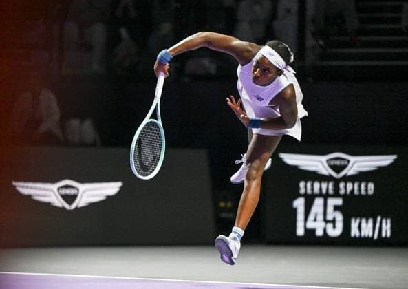 WTA, Tennis Damen Finals 2025 - Day Two RIYADH, SAUDI ARABIA NOVEMBER 2, 2025: Coco Gauff of the United States plays against compatriot Jessica Pegula during their group-stage match on Day 2 of the 2025 WTA Finals at King Saud University Indoor Arena in Riyadh, Saudi Arabia, on November 2, 2025. Riyadh Saudi Arabia  Copyright: xSTRx originalFilename:str-wtafinal251102_npigj.jpg