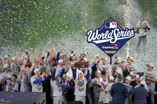 November 2, 2025, Toronto, On, CANADA: Los Angeles Dodgers pitcher Yoshinobu Yamamoto (18) raises the MVP trophy as the team celebrates their World Series win after defeating the Toronto Blue Jays 5-4 in Game 7, in Toronto, Sunday, Nov. 2, 2025. Canada News - November 2, 2025  - ZUMA Nov 20251102_zaf_c35_055 Copyright: xChrisxYoungx