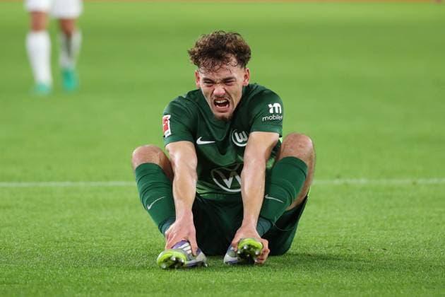 VfL vs. Hoffebheim, 1. BL Wolfsburg, 02.11.2025, FUßBALL - VfL Wolfsburg vs. TSG 1899 Hoffenheim, 1. BL, Saison 2025 26. Aaron Zehnter (VfL Wolfsburg) Wolfsburg