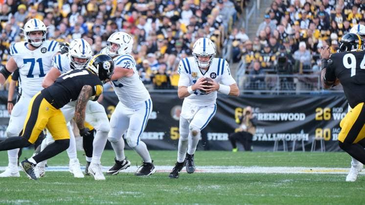 Nov 2, 2025: Daniel Jones 17 during the 2025 Steelers vs Colts game in Pittsburgh, PA. CSM Pittsburgh USA - ZUMAcp5_ 20251102_faf_cp5_118 Copyright: xJasonxPohuskix