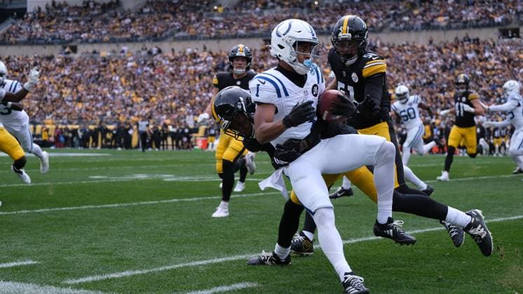 Nov 2, 2025: Josh Downs 1 during the 2025 Steelers vs Colts game in Pittsburgh, PA. CSM Pittsburgh USA - ZUMAcp5_ 20251102_faf_cp5_217 Copyright: xJasonxPohuskix