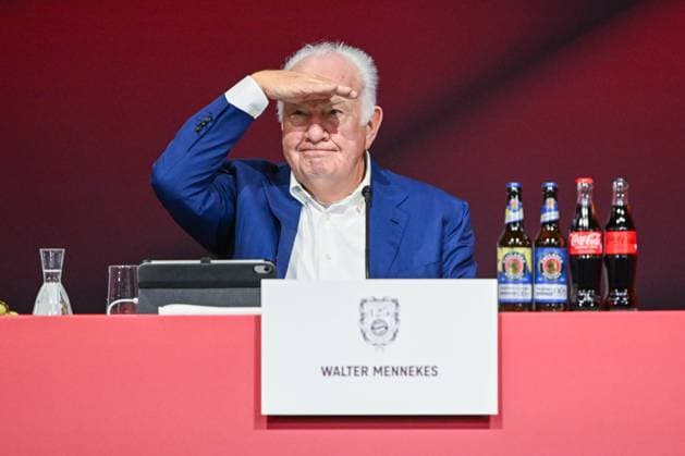 Jahreshauptversammlung des FC Bayern München - Bayer 04 Leverkusen am 02.11.2025 im BMW Park in Muenchen Walter Mennekes Vizepraesident (Muenchen )