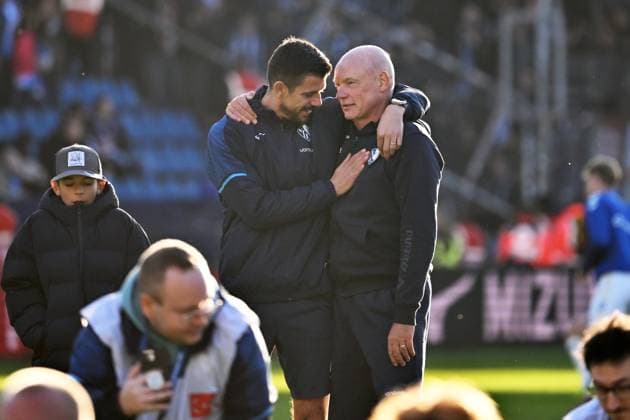 Jubel Trainer Uwe Rösler (VfL Bochum), re., mit Co Trainer Anthony Losilla (VfL Bochum) 02.11.2025, Fussball 2. Bundesliga, Saison 2025 2026, 11. Spieltag, VfL Bochum - 1. FC Magdeburg 2:0 DFL regulations prohibit any use of photographs as image sequences and or quasi-video Bochum Vonovia Ruhrstadion Nordrhein Westfalen Deutschland