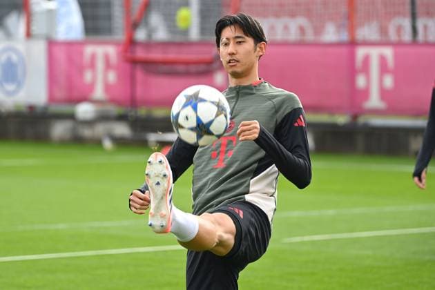 NO SALES IN JAPAN! Hiroki ITO (Bayern Muenchen) am Ball,Aktion,Einzelbild,angeschnittenes Einzelmotiv,Halbfigur,halbe Figur. Abschlusstraining am 03.11.2025 Fussball Champions League,Saison 2025 26 Paris Saint Germain- FC Bayern Muenchen