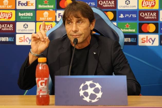 November 3, 2025, Napoli, Campania, ITALIA: Antonio Conte Head Coach of SSC Napoli During the press conference, PK, Pressekonferenz held by Antonio Conte and Matteo Politano on November 3, 2025, for the 2025 26 Champions League in Naples at the Stadio Maradona. Napoli ITALIA - ZUMAs236 20251103_aap_s236_021 Copyright: xFabioxSassox