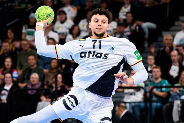 Muenchen: Handball - Laenderspiel - Deutschland - Island Marko Grgic (Deutschland) Muenchen SAP Garden Bayern Deutschland *** Muenchen Handball Laenderspiel Germany Iceland Marko Grgic Germany Muenchen SAP Garden Bayern Germany