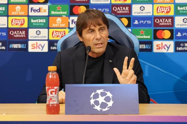 SSC Napoli press conference, PK, Pressekonferenz champions league 2025 26 Antonio Conte of SSC Napoli during a press conferenze for the 2025 26 champions league on the 3rd of November 2025 in Naples, Italy, Credit:Fabio Sasso Avalon Italy, Campania, Naples  Copyright: xFabioxSassox xAvalonx 1050072436