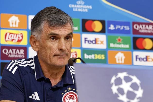 PIRAEUS - Olympiacos FC coach Jose Luis Mendilibar during the MD-1 press conference, PK, Pressekonferenz prior to the UEFA Champions League match between Olympiacos FC and PSV Eindhoven at the Georgios Karaiskakis Stadium on November 3, 2025, in Piraeus, Greece. ANP MAURICE VAN STEEN UEFA Champions League 2025-2026 xVIxANPxSportx xxANPxIVx 541130761 originalFilename: 541130761.jpg