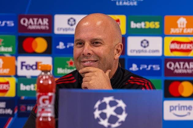 Football - UEFA Champions League - League Phase - Liverpool FC v Real Madrid CF - MD-1 LIVERPOOL, ENGLAND - Monday, November 3, 2025: Liverpool s head coach Arne Slot during a press conference, PK, Pressekonferenz at Anfield ahead of the UEFA Champions League game between Liverpool FC and Real Madrid CF. (Photo by David Rawcliffe Propaganda) LIVERPOOL Anfield MERSEYSIDE ENGLAND  Copyright: xDavidxRawcliffex P2025-11-03-Liverpool_Real_Madrid_MD-1-64