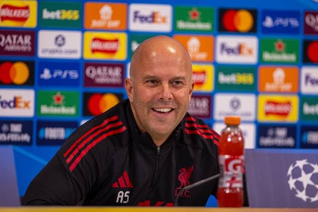 Football - UEFA Champions League - League Phase - Liverpool FC v Real Madrid CF - MD-1 LIVERPOOL, ENGLAND - Monday, November 3, 2025: Liverpool s head coach Arne Slot during a press conference, PK, Pressekonferenz at Anfield ahead of the UEFA Champions League game between Liverpool FC and Real Madrid CF. (Photo by David Rawcliffe Propaganda) LIVERPOOL Anfield MERSEYSIDE ENGLAND  Copyright: xDavidxRawcliffex P2025-11-03-Liverpool_Real_Madrid_MD-1-84