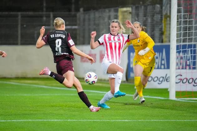 Fussball, Google Pixel Frauen-Bundesliga, 8 .Spieltag, 2025 2026, SC Freiburg vs. RB Leipzig, 03.11.2025, Dreisamstadion, Freiburg,: Emilia Kiaer Asgeiersdottir (RB Leipzig ,8) Tor, Torjubel, Emotionen, Torschuss, Freude, Jubel, Freiburg Dreisamstadion Baden-Württemberg Deutschland Copyright: xFINLEYxMÖRCHx