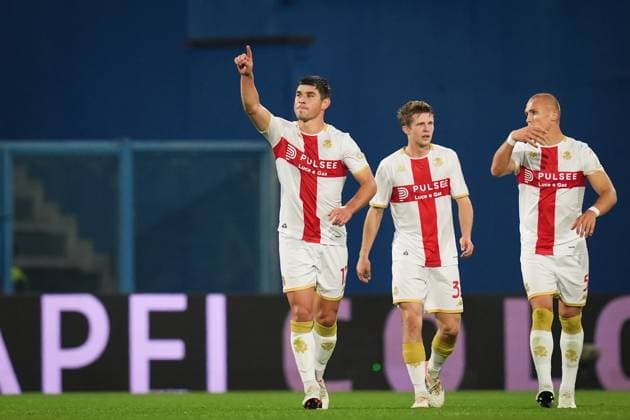 Genoa™s Ruslan Malinovskyi celebrates after scoring the 1-0 goal for his team during the Serie A soccer match between Sassuolo and Genoa at the Mapei Stadium CittÃ del Tricolore in Reggio Emilia, north Italy - Monday, November 3, 2025 - - Soccer -  Copyright: xMassimoxPaolone LaPressex