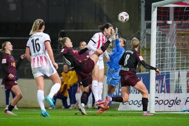 Fussball, Google Pixel Frauen-Bundesliga, 8 .Spieltag, 2025 2026, SC Freiburg vs. RB Leipzig, 03.11.2025, Dreisamstadion, Freiburg,:Svenja Förmli (SC Freiburg, Frauen 9) Tor, Torjubel, Emotionen, Torschuss, Freude, Jubel, Freiburg Dreisamstadion Baden-Württemberg Deutschland *** Soccer, Google Pixel Women Bundesliga, 8 Matchday, 2025 2026, SC Freiburg vs RB Leipzig, 03 11 2025, Dreisamstadion, Freiburg, Svenja Förmli SC Freiburg, Women 9 Goal, Goal celebration, Emotions, Goal shot, Joy, Cheering, Freiburg Dreisamstadion Baden Württemberg Germany Copyright: xFINLEYxMÖRCHx