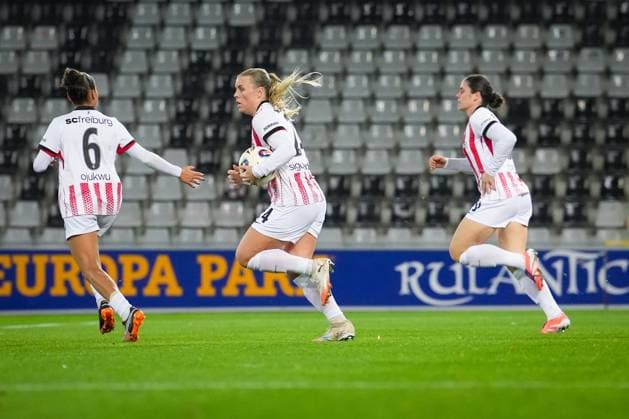 Fussball, Google Pixel Frauen-Bundesliga, 8 .Spieltag, 2025 2026, SC Freiburg vs. RB Leipzig, 03.11.2025, Dreisamstadion, Freiburg,: Svenja Förmli (SC Freiburg, Frauen 9) Tor, Torjubel, Emotionen, Torschuss, Freude, Jubel, Freiburg Dreisamstadion Baden-Württemberg Deutschland Copyright: xFINLEYxMÖRCHx