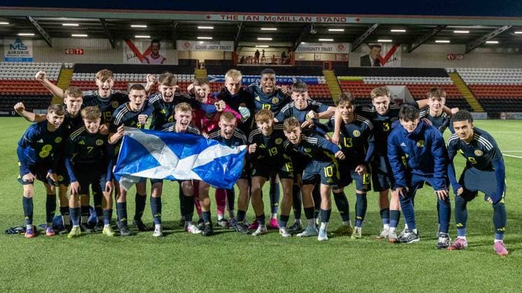 U17, U 17 Scotland v U17 Lithuania U17 European Championships 03 11 2025. Group H The Scotland national team, Nationalteam celebrate their progression through to the 2nd round of games during the UEFA U17 s European Championships, Scotland vs Lithuania, Albert Bartlett Stadium, Airdrie, Scotland. 3 November 2025 Airdrie Albert Bartlett Stadium North Lanarkshire Scotland Editorial use only , Copyright: xColinxPoultneyx PSI-23150-0023