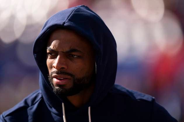 New York Giants wide receiver Darius Slayton (18) looks on prior to an NFL, American Football Herren, USA football game against the San Francisco 49ers, Sunday, Nov. 2, 2025, in East Rutherford, NJ. ( Cal Media) East Rutherford United States of America - ZUMAc04_ 20251102_zma_c04_495 Copyright: xChristopherxSzagolax