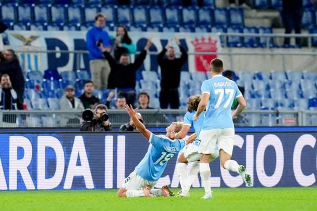 November 3, 2025, Rome, Italy: Lazio™s players jubilate after scoring the goal (1-0) during the Serie A soccer match between SS Lazio and Cagliari Calcio at Olimpico Stadium in Rome, Italy, 3 November 2025. ANSA GIUSEPPE MAFFIA. Soccer: Serie A; Lazio-Cagliari  - ZUMAa110 20251103_zaf_a110_069 Copyright: xGiuseppexMaffiax