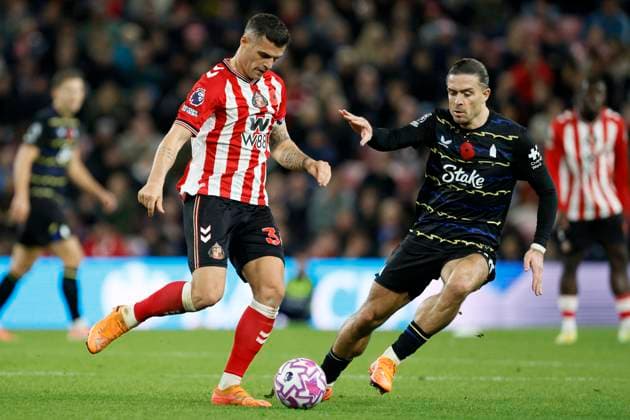 Sunderland v Everton - Premier League Granit Xhaka of Sunderland and Jack Grealish of Everton challenge during the Premier League match between Sunderland and Everton at Stadium of Light on November 3, 2025 in Sunderland, United Kingdom. Sunderland Stadium of Light England United Kingdom Copyright: xRichardxSellers Sportsphoto APLx 14140287