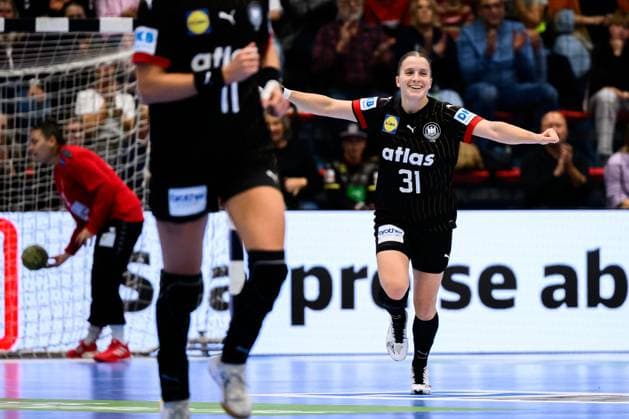 Gummersbach: Handball Frauen EM-Qualifikation, Deutschland - Nordmazedonien Alexia Hauf (Deutschland) Jubel Freude Emotion Torjubel Torschuetze Torschütze Gummersbach Schwalbe Arena Deutschland