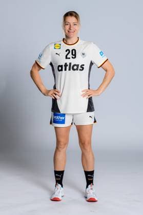 Gummersbach: Handball Frauen Deutschland - Fotoshooting Antje Döll Doell (Deutschland) Gummersbach Schwalbe Arena Deutschland