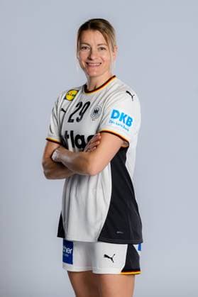 Gummersbach: Handball Frauen Deutschland - Fotoshooting Antje Döll Doell (Deutschland) Gummersbach Schwalbe Arena Deutschland