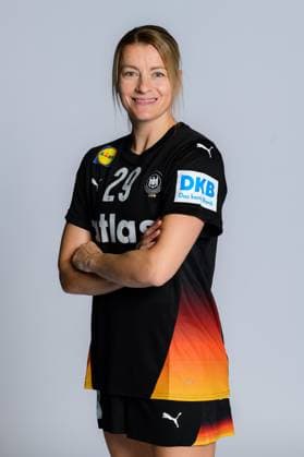 Gummersbach: Handball Frauen Deutschland - Fotoshooting Antje Döll Doell (Deutschland) Gummersbach Schwalbe Arena Deutschland