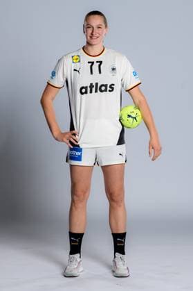 Gummersbach: Handball Frauen Deutschland - Fotoshooting Viola Leuchter (Deutschland) Gummersbach Schwalbe Arena Deutschland