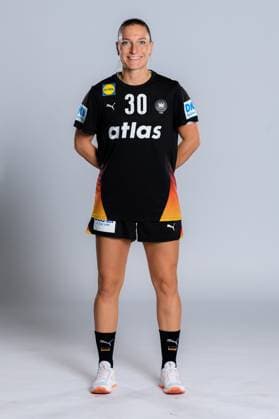 Gummersbach: Handball Frauen Deutschland - Fotoshooting Jenny Behrend (Deutschland) Gummersbach Schwalbe Arena Deutschland