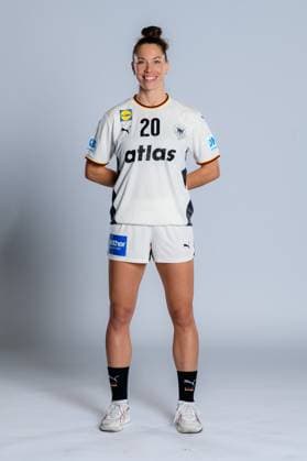 Gummersbach: Handball Frauen Deutschland - Fotoshooting Emily Vogel (Deutschland) Gummersbach Schwalbe Arena Deutschland