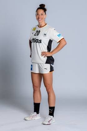 Gummersbach: Handball Frauen Deutschland - Fotoshooting Emily Vogel (Deutschland) Gummersbach Schwalbe Arena Deutschland