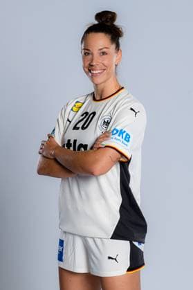 Gummersbach: Handball Frauen Deutschland - Fotoshooting Emily Vogel (Deutschland) Gummersbach Schwalbe Arena Deutschland