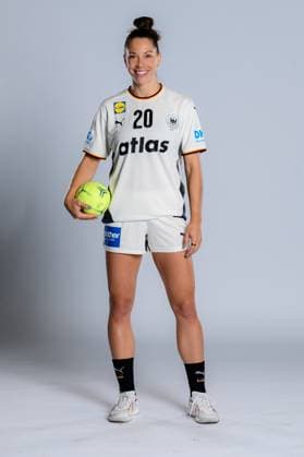 Gummersbach: Handball Frauen Deutschland - Fotoshooting Emily Vogel (Deutschland) Gummersbach Schwalbe Arena Deutschland
