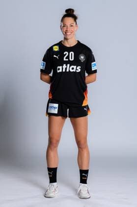 Gummersbach: Handball Frauen Deutschland - Fotoshooting Emily Vogel (Deutschland) Gummersbach Schwalbe Arena Deutschland