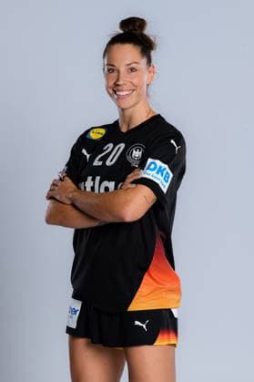 Gummersbach: Handball Frauen Deutschland - Fotoshooting Emily Vogel (Deutschland) Gummersbach Schwalbe Arena Deutschland