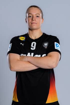 Gummersbach: Handball Frauen Deutschland - Fotoshooting Lisa Antl (Deutschland) Gummersbach Schwalbe Arena Deutschland