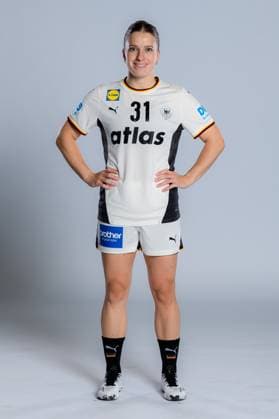 Gummersbach: Handball Frauen Deutschland - Fotoshooting Alexia Hauf (Deutschland) Gummersbach Schwalbe Arena Deutschland