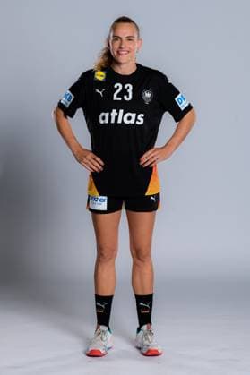 Gummersbach: Handball Frauen Deutschland - Fotoshooting Annika Lott (Deutschland) Gummersbach Schwalbe Arena Deutschland