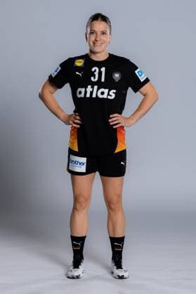 Gummersbach: Handball Frauen Deutschland - Fotoshooting Alexia Hauf (Deutschland) Gummersbach Schwalbe Arena Deutschland