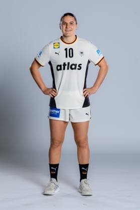 Gummersbach: Handball Frauen Deutschland - Fotoshooting Mareike Thomaier (Deutschland) Gummersbach Schwalbe Arena Deutschland