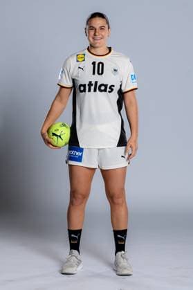 Gummersbach: Handball Frauen Deutschland - Fotoshooting Mareike Thomaier (Deutschland) Gummersbach Schwalbe Arena Deutschland